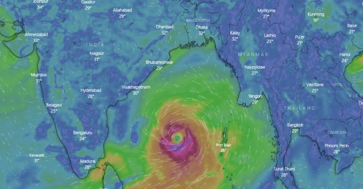 কক্সবাজার থেকে ৯০০ কিলোমিটার দূরে মোখা
