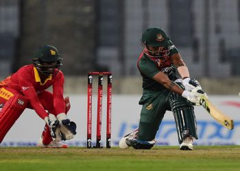 জিম্বাবুয়েকে ২০১ রানের লক্ষ্য দিলো টাইগাররা