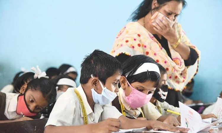 স্কুল-কলেজসহ শিক্ষাপ্রতিষ্ঠানের ছুটি বাড়লো