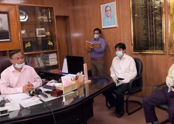 ‘করোনা নিয়ে মন্তব্যের আগে ইউরোপ-আমেরিকার দিকে তাকান’