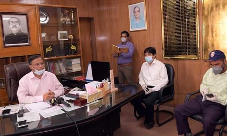 ‘করোনা নিয়ে মন্তব্যের আগে ইউরোপ-আমেরিকার দিকে তাকান’