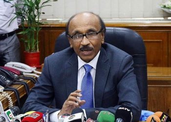 বর্ধিত মেয়াদে কাজে যোগ দিলেন গভর্নর ফজলে কবির