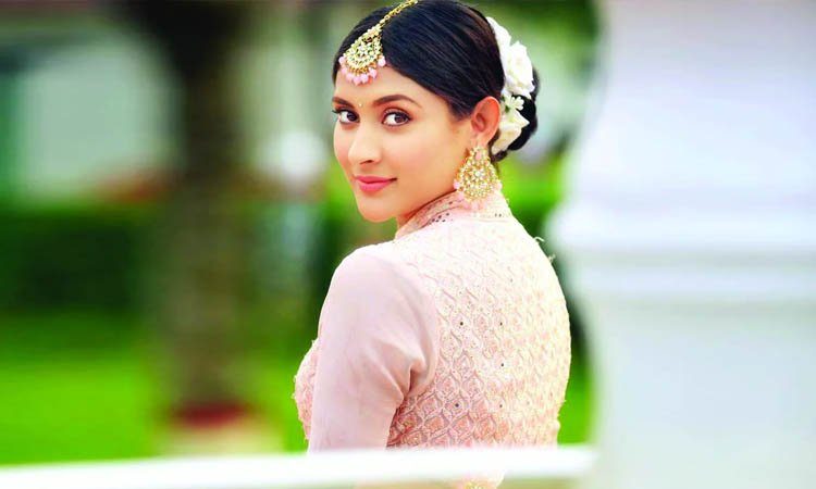 ভক্তদের প্রশংসায় সিক্ত তিনি