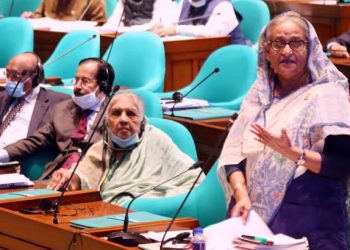 পুলিশ আক্রান্ত হলে নিজেকে বাঁচাবার অধিকার আছে: সংসদে প্রধানমন্ত্রী