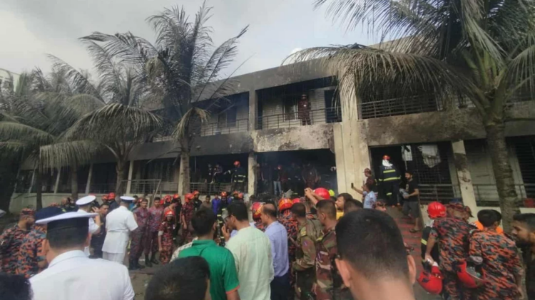 আজ রাষ্ট্রীয় শোক, সারাদেশে বিশেষ প্রার্থনা