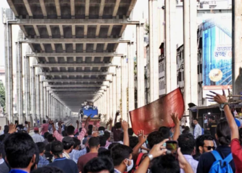 মহাখালী সড়ক ছাড়লো শিক্ষার্থীরা, সচিবালয়ে প্রতিনিধিদল