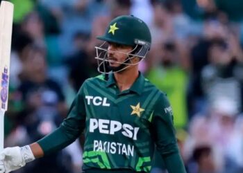 ২০ বাউন্ডারিতে সাইম আইয়ুবের সেঞ্চুরি, জয়ে ফিরল পাকিস্তান