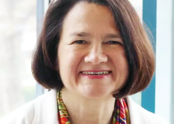 রাজনৈতিক সমঝোতা চায় বৃটেন